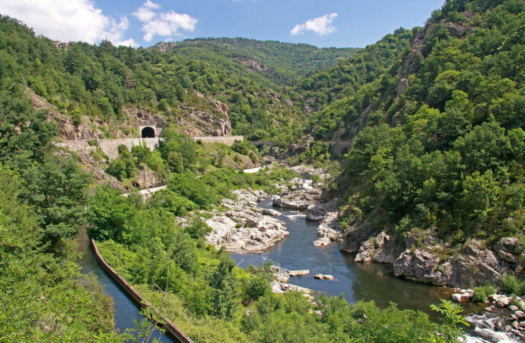 Vallée de l'Eyrieux : Voyager en camping-car en Ardèche