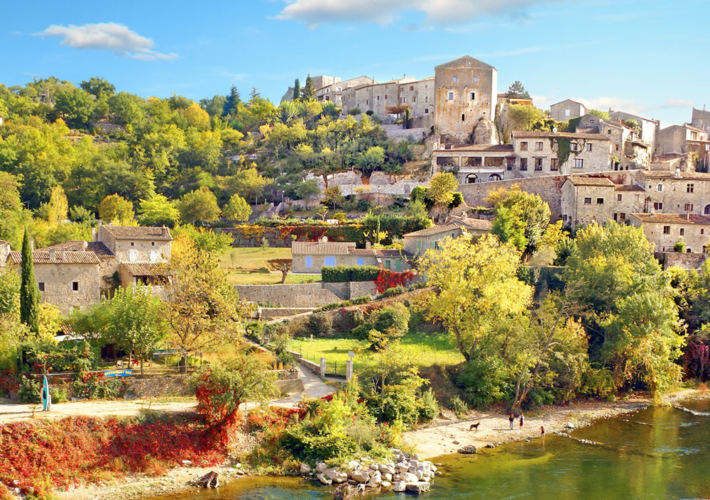 Top 5 des raisons de visiter l'Ardèche : les plus beaux villages de France